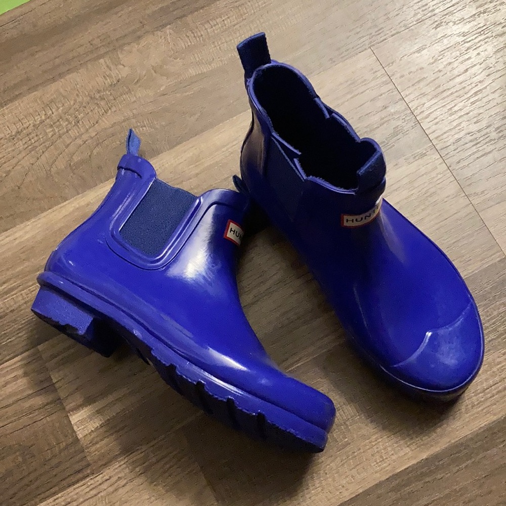 Girls royal blue Hunter Chelsea boots size 2